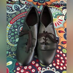 Women’s capezio tap shoes size 10
